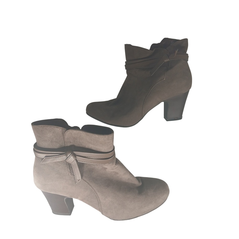 Solanz Carlita Ankle Boots 9.5W Taupe Brown Faux‎ Suede Block Heel Booties